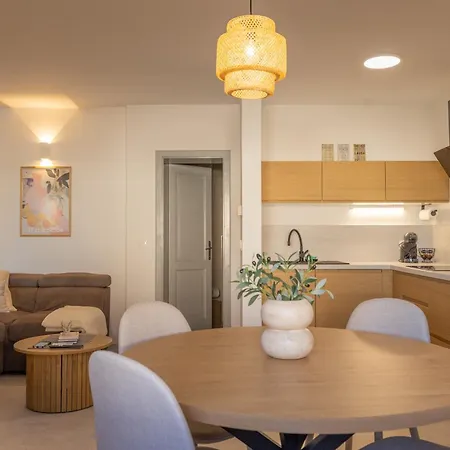 Mediterra Garden Apartment