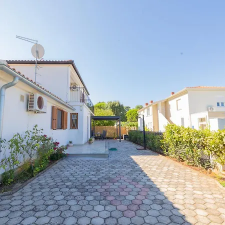 Mediterra Garden Apartment