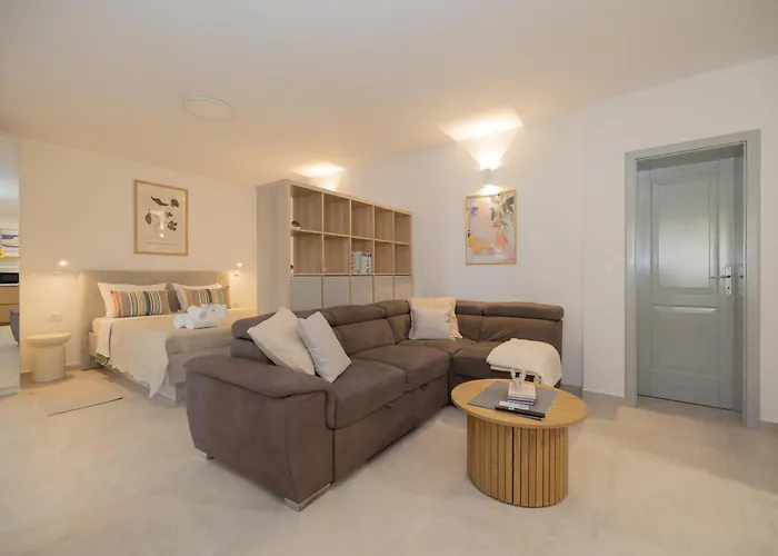 Mediterra Garden Ρόβινι