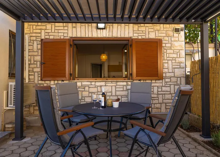 Mediterra Garden *